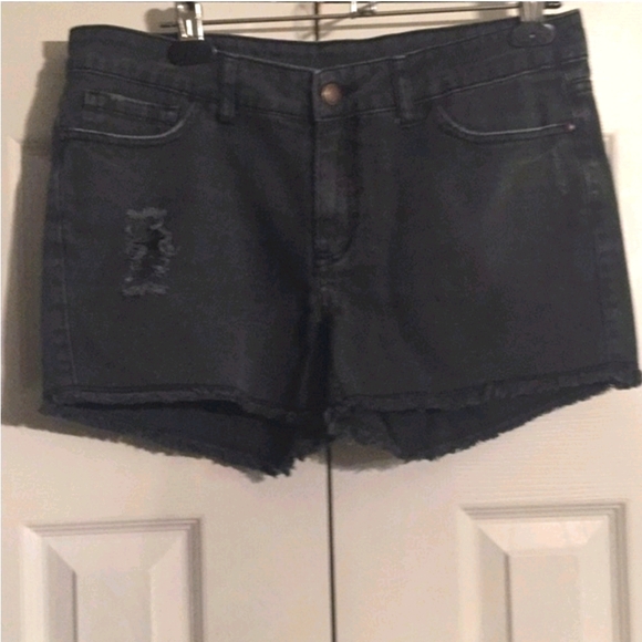 William Rast Black Jean shorts - Picture 1 of 7